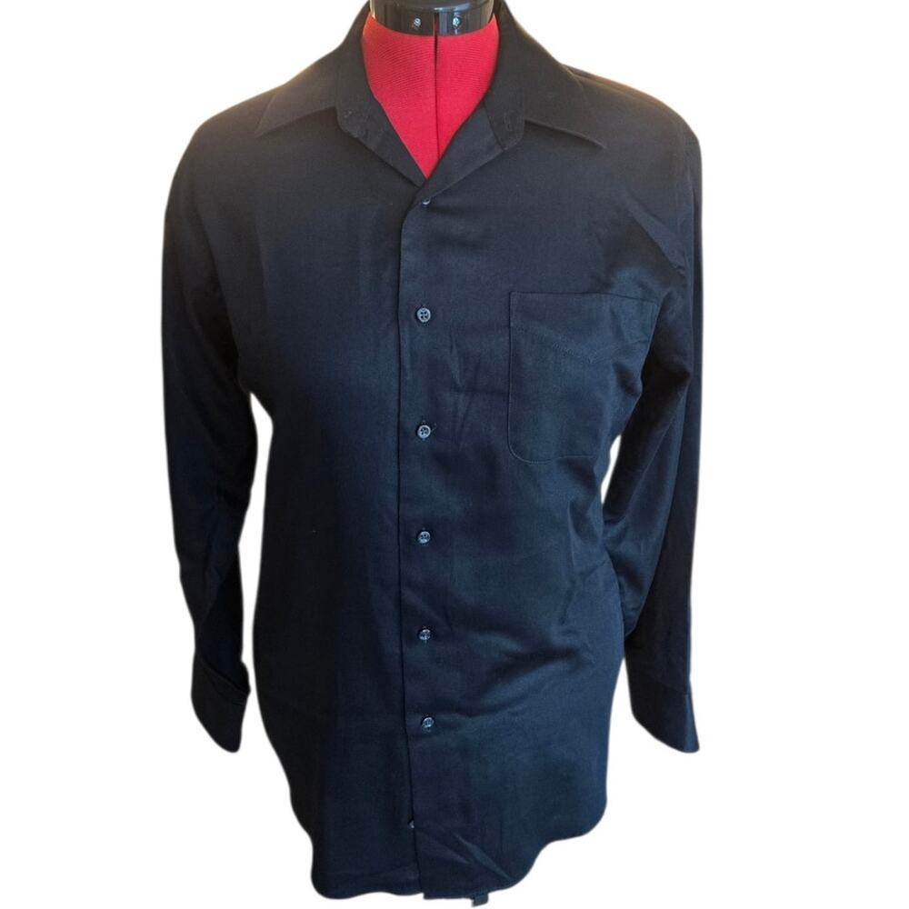 Geoffrey Beene fitted men's dress shirt, size medium